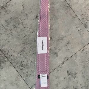 Salvatore Ferragamo Gancini Neat Silk Classic Tie (Brand New)